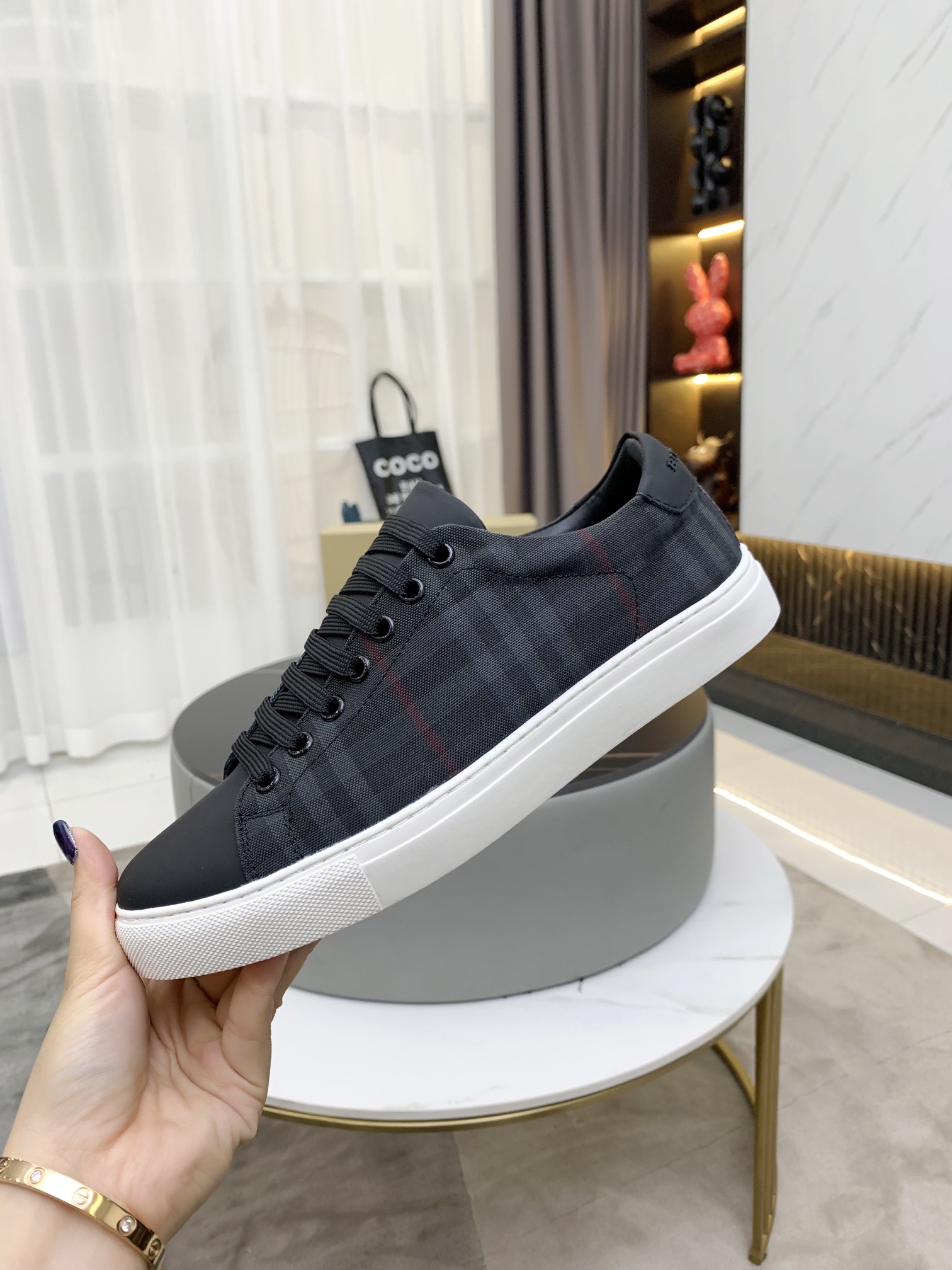 Balenciaga 45.55$  code 449-5867-R gallery