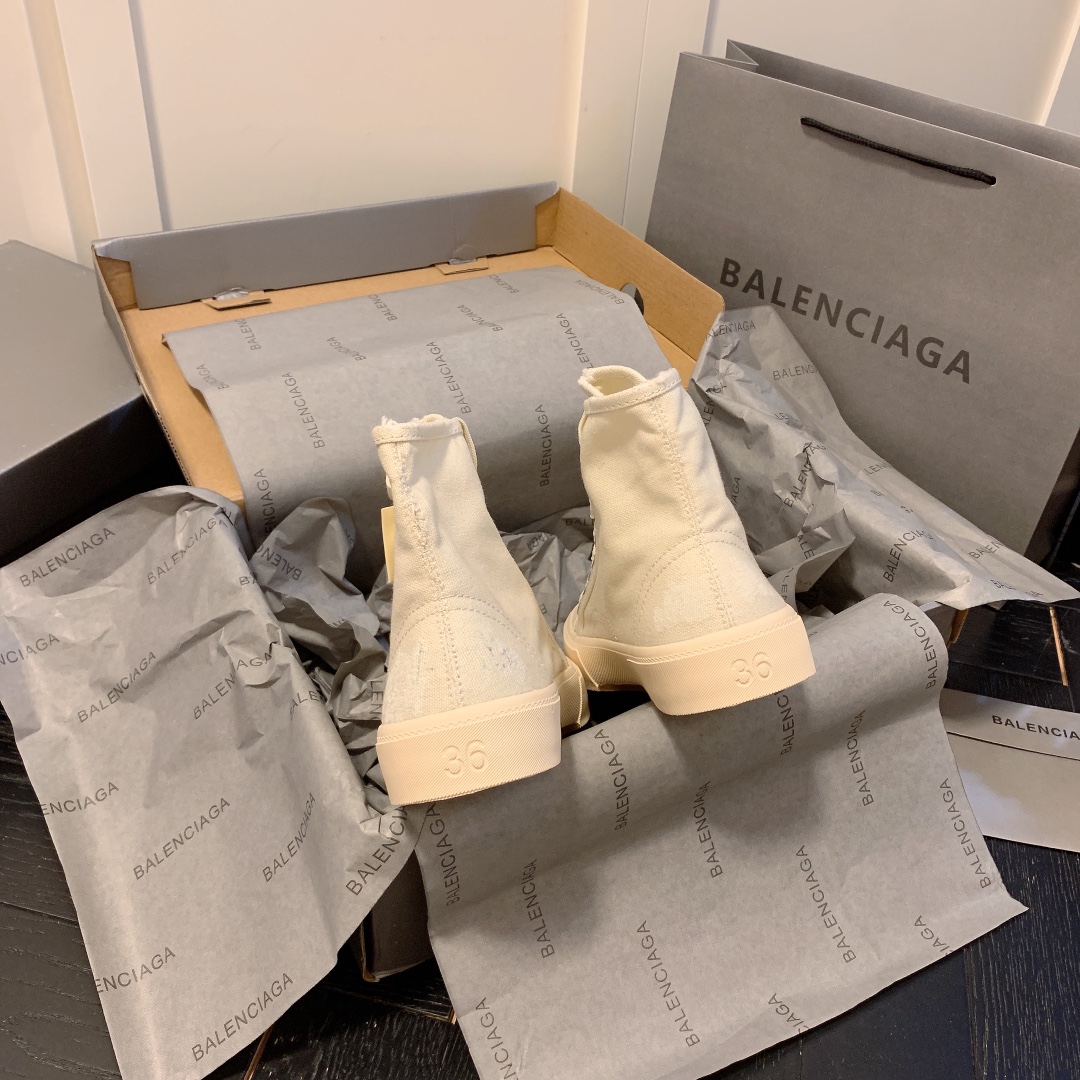 Balenciaga 49.99$ code 449-5877-R gallery