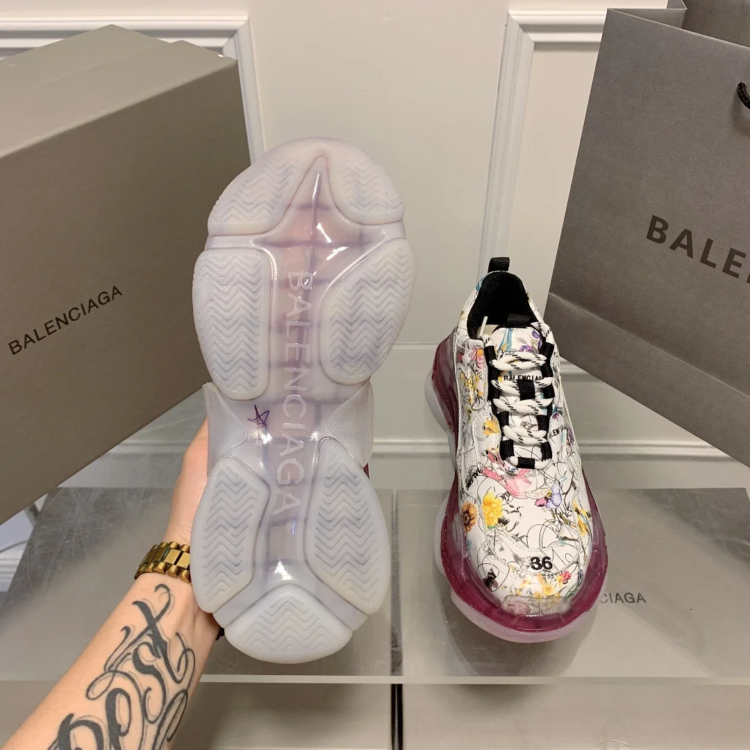 Balenciaga $106 gallery