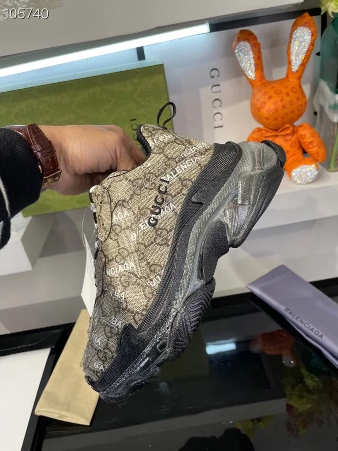 Balenciaga $150 gallery