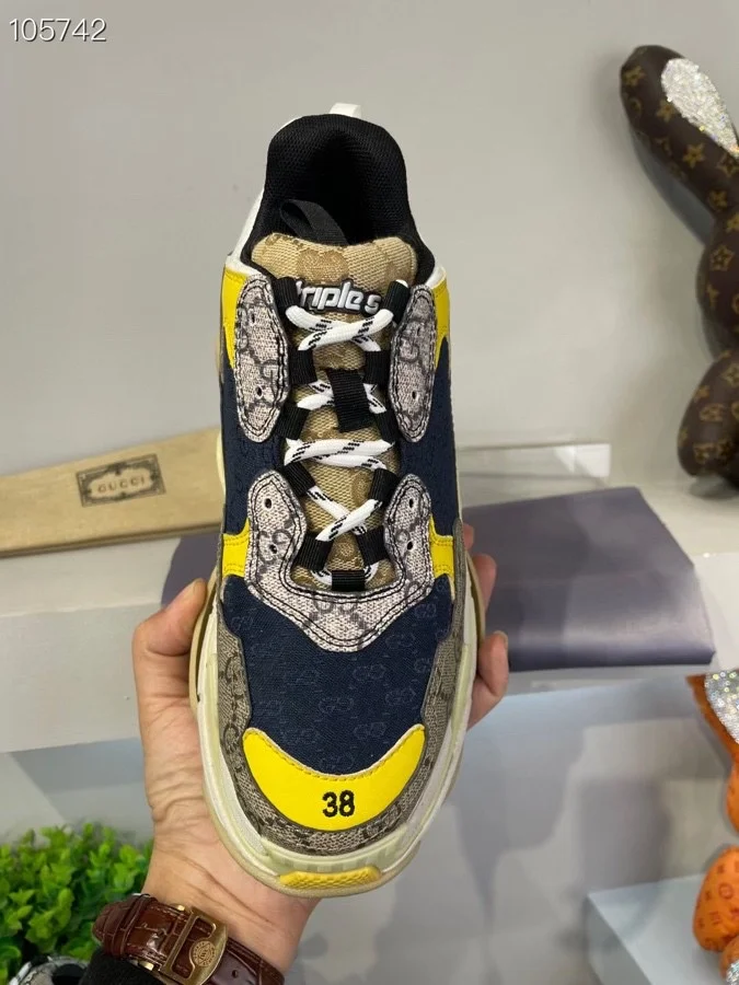 Balenciaga $150 gallery