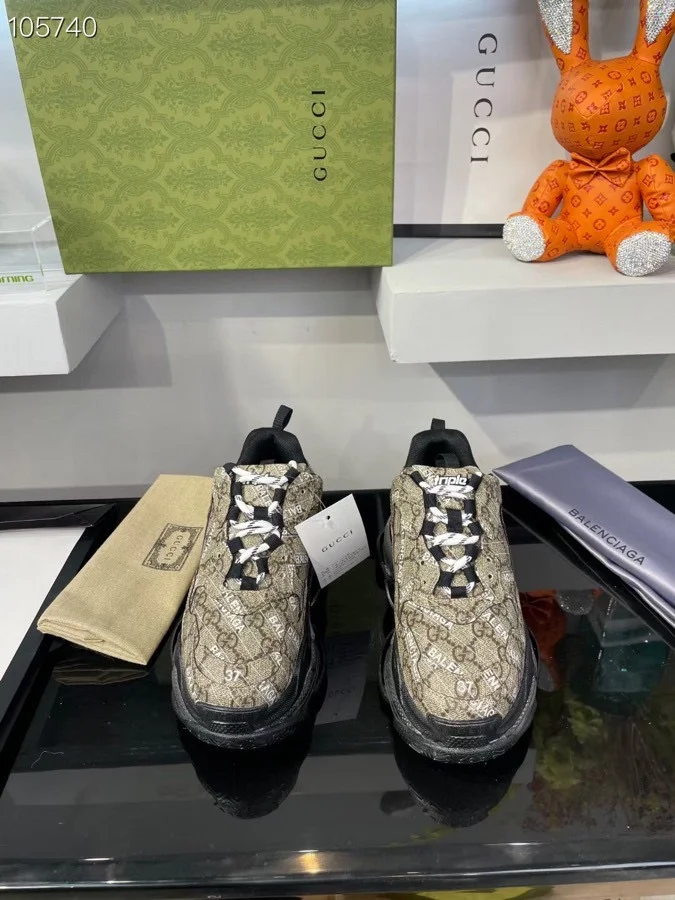 Balenciaga $150 gallery