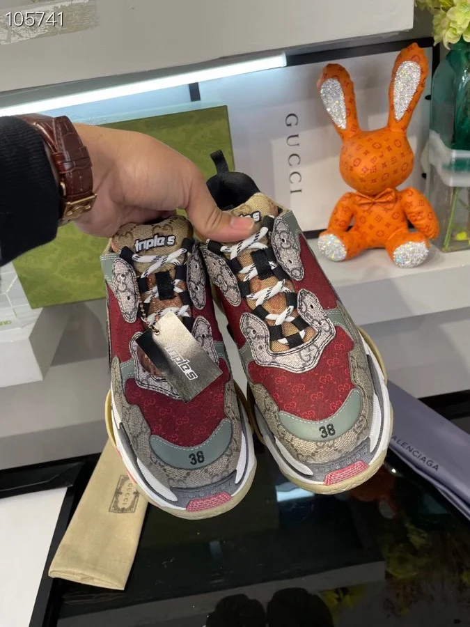 Balenciaga $150 gallery