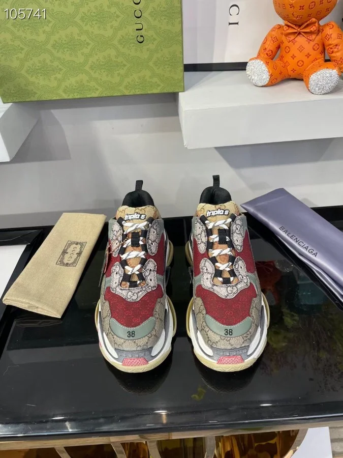 Balenciaga $150 gallery