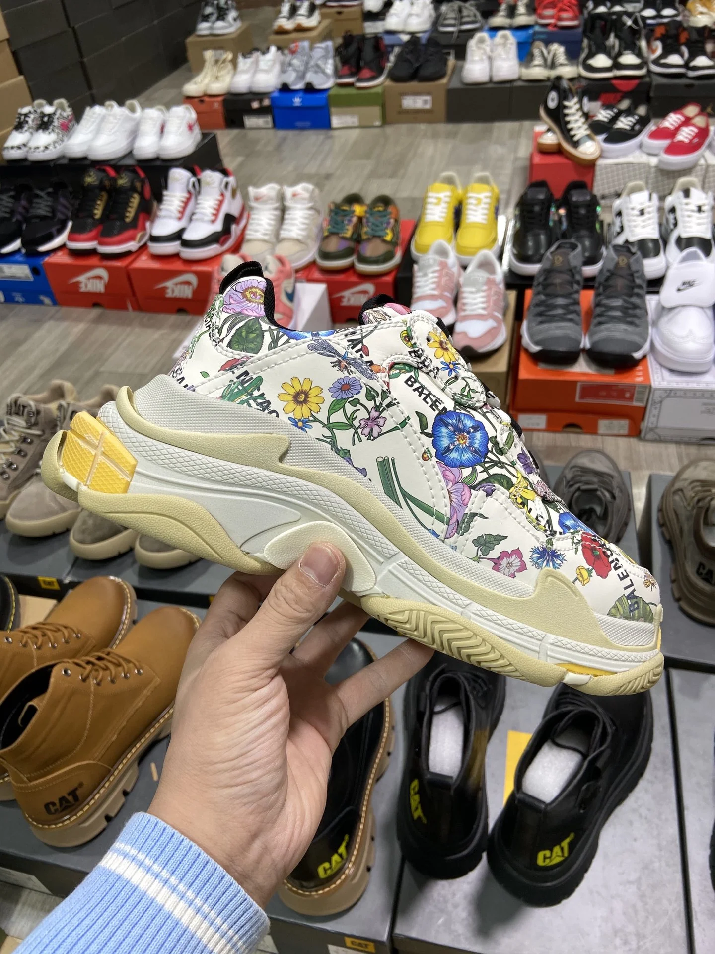 Balenciaga $185 gallery