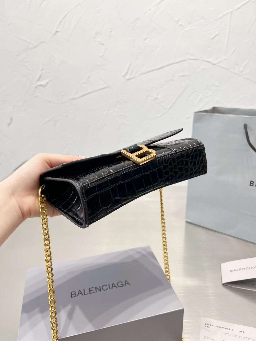 Balenciaga  64.99$  code 5941-R gallery