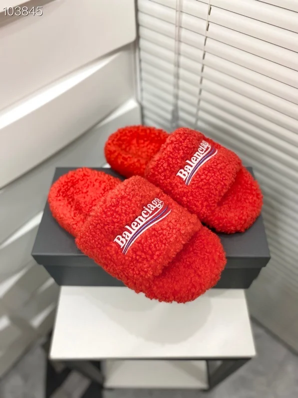 Balenciaga $65 gallery