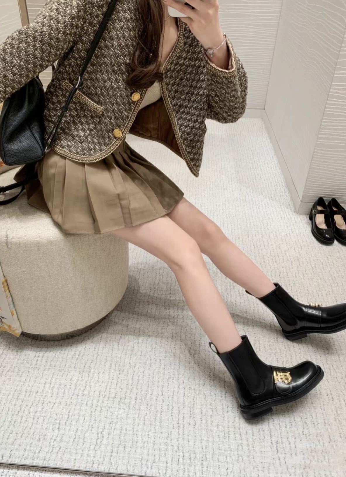 Burberry Boots 50$    10046-T gallery