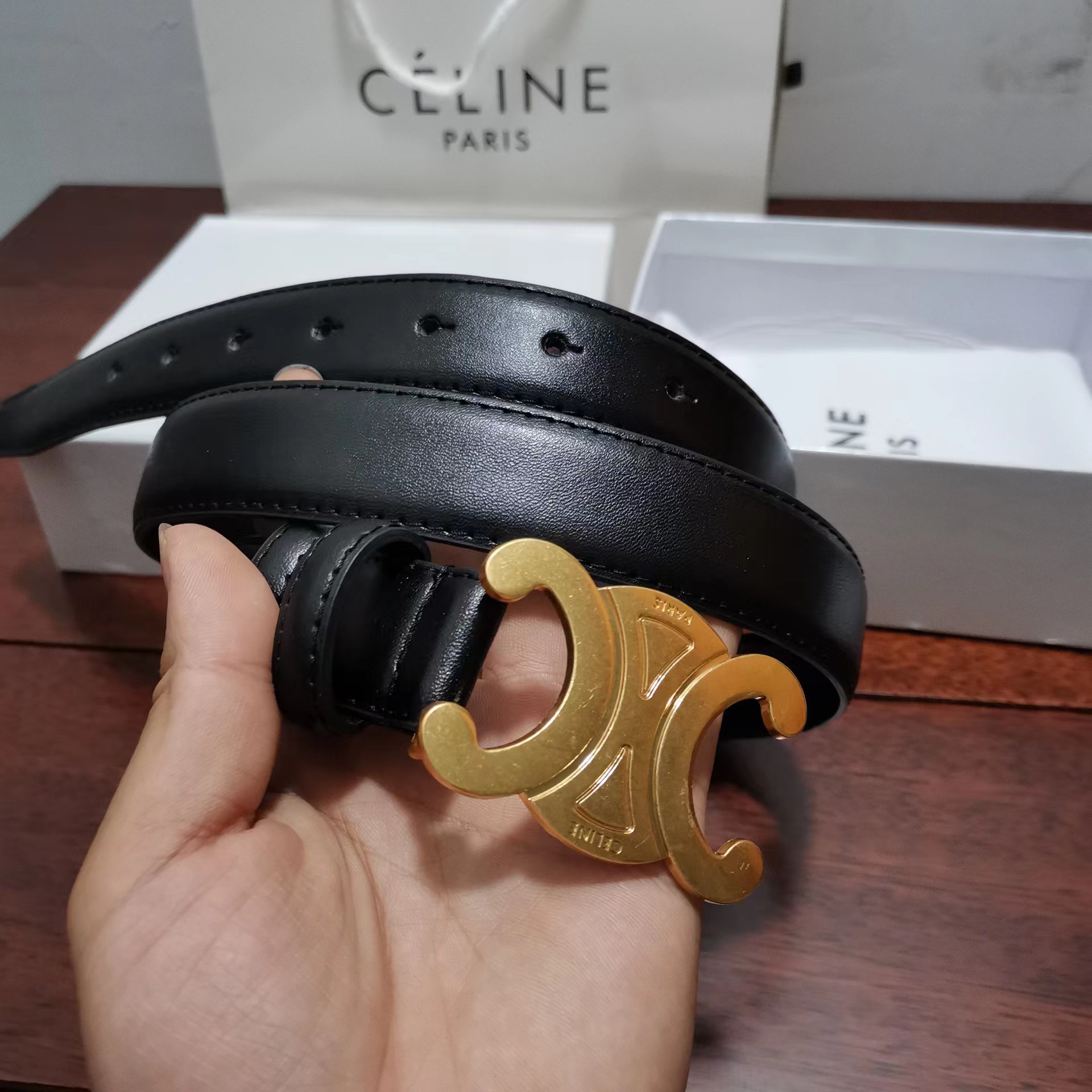 CELINE 22.39$ code 454-10095-T gallery