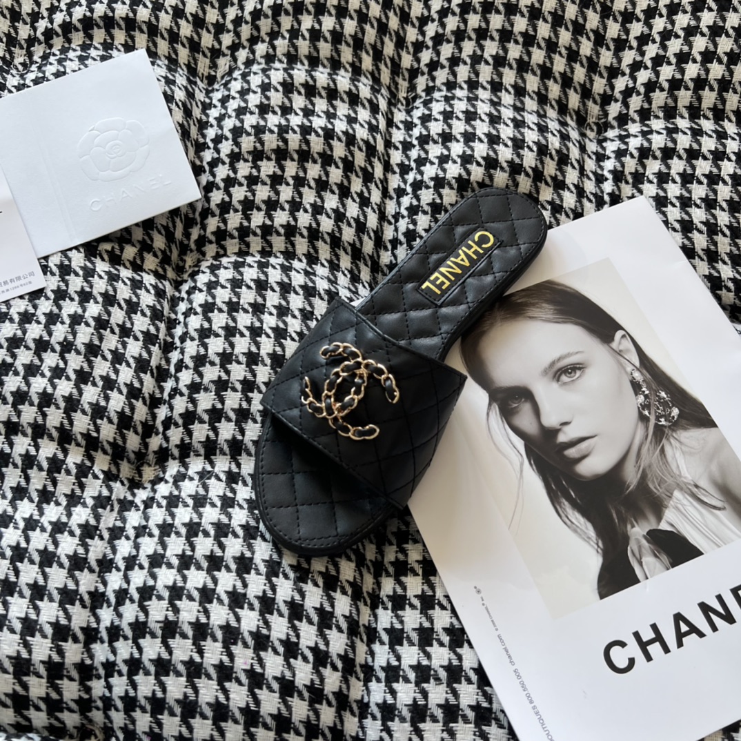 CHANEL 39.36$    CODE 449-6924-R gallery