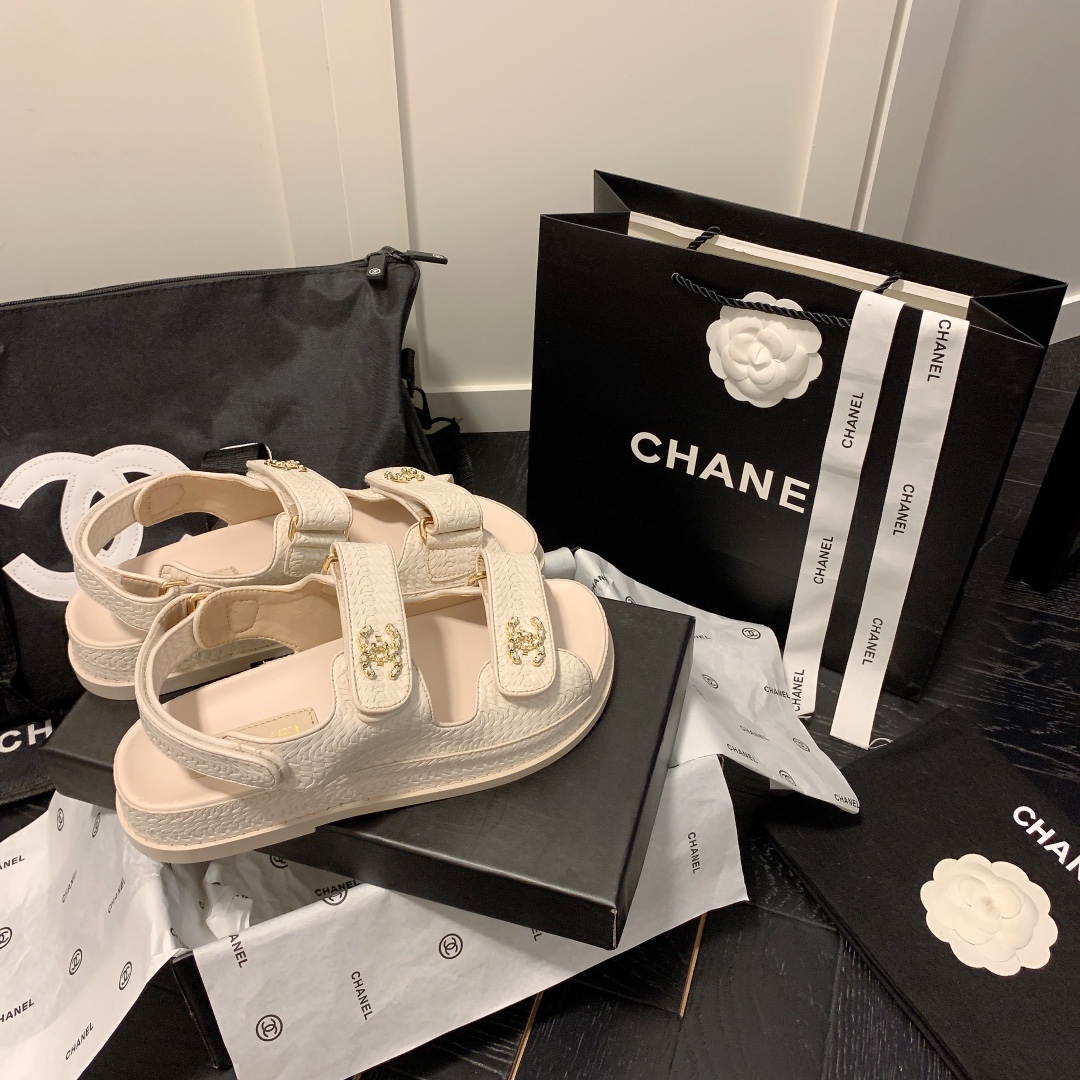 CHANEL 52.99$   10219-T gallery