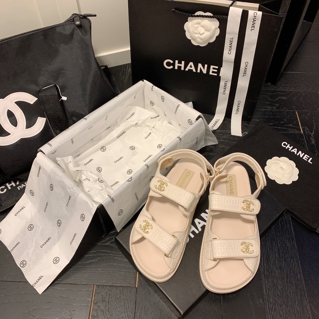 CHANEL 52.99$   10219-T gallery