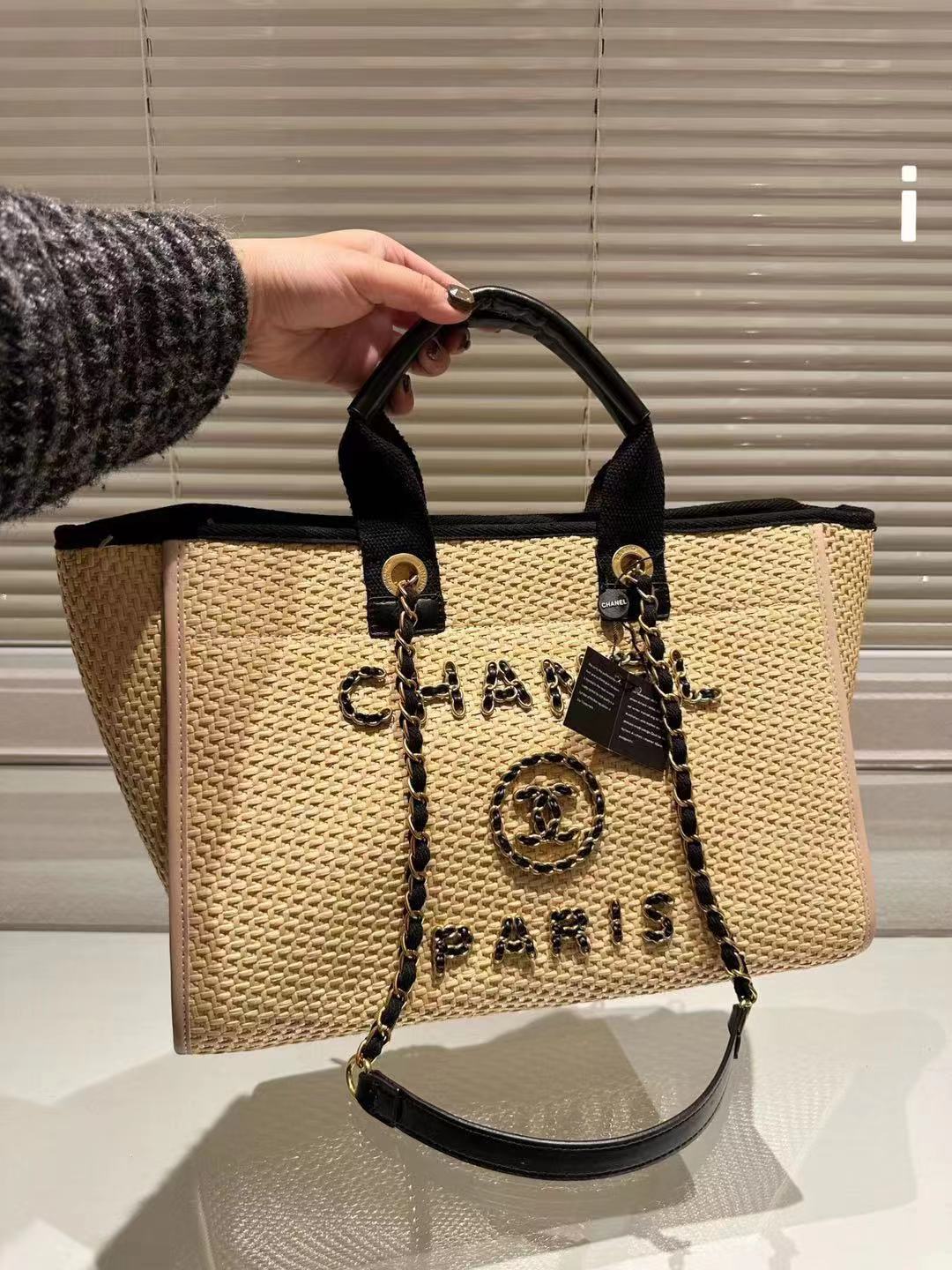 CHANEL  67.69$     code  472-6546-R gallery