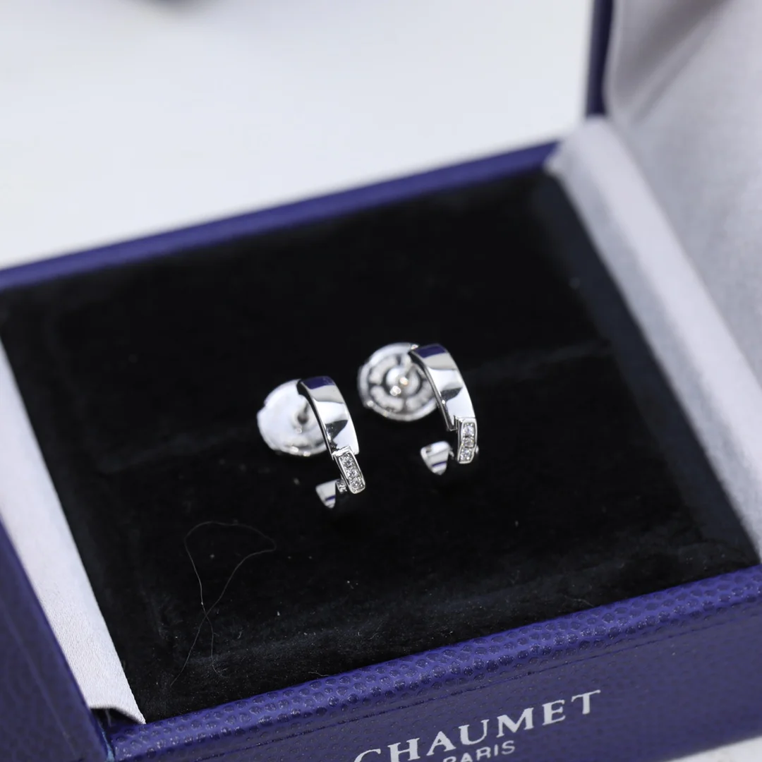 CHAUMET $30 gallery