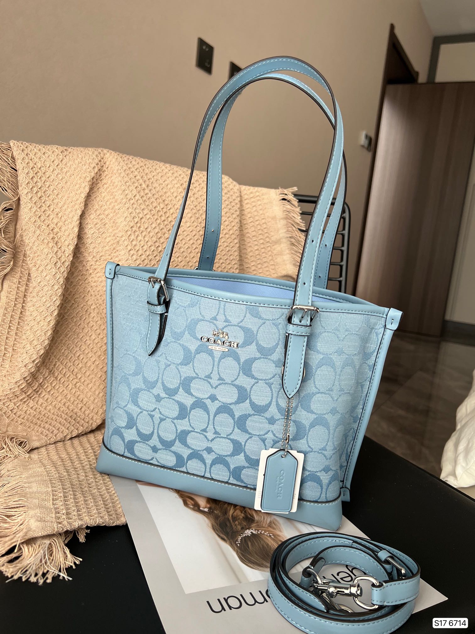 COACH 49.99$  CODE 306-6619-R gallery