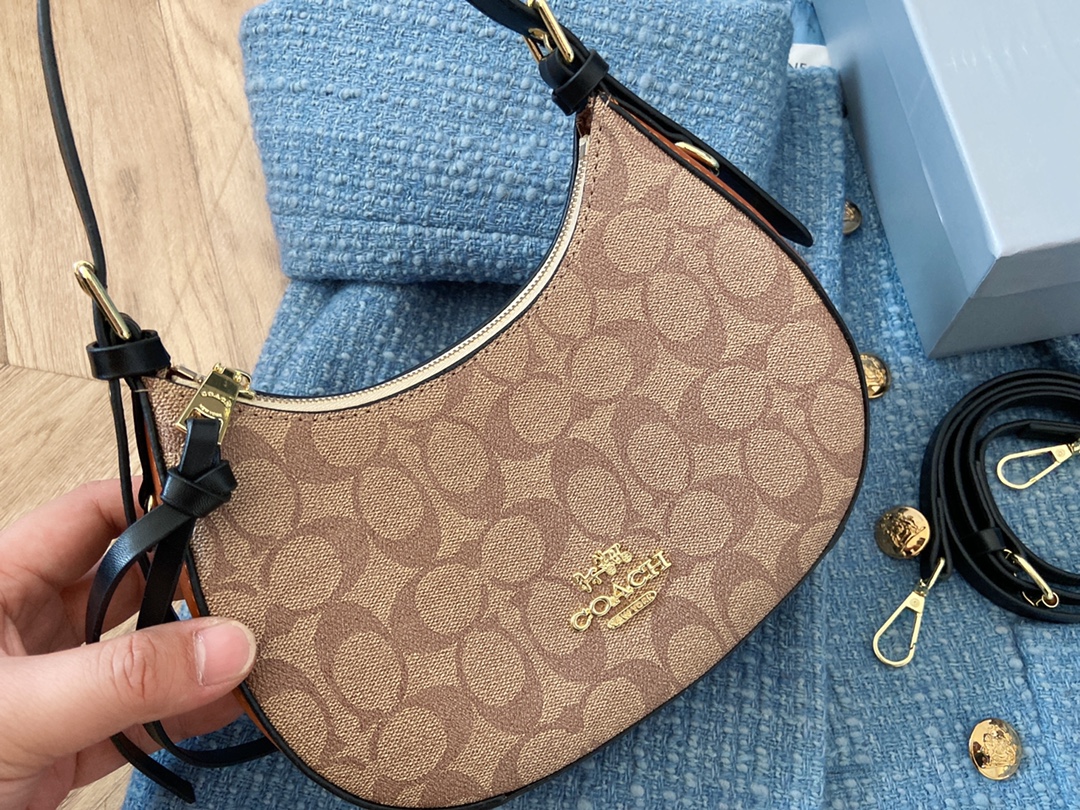 COACH 49.99$    10353-T gallery