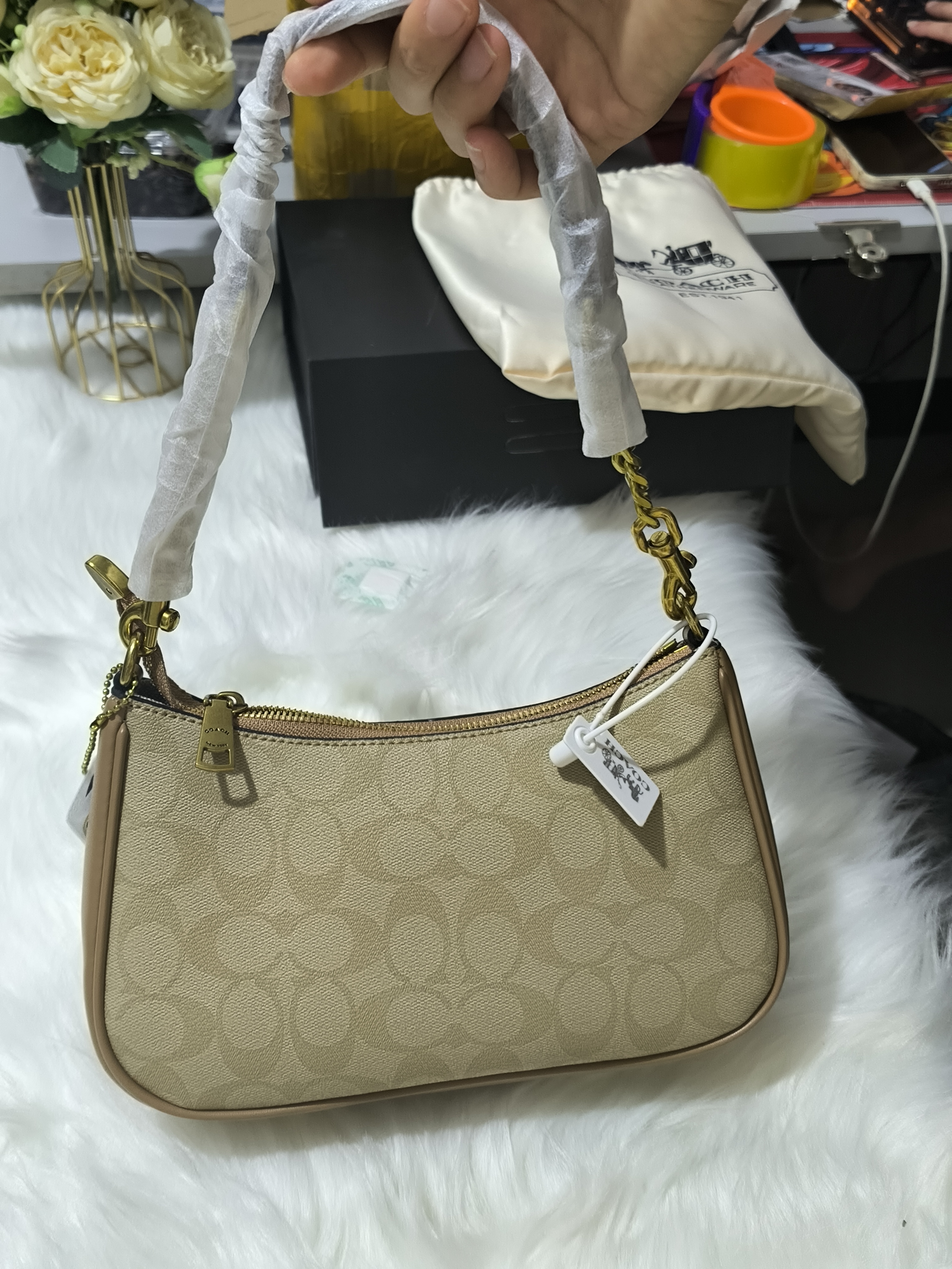 COACH 53.66$  code 306-6620-R gallery