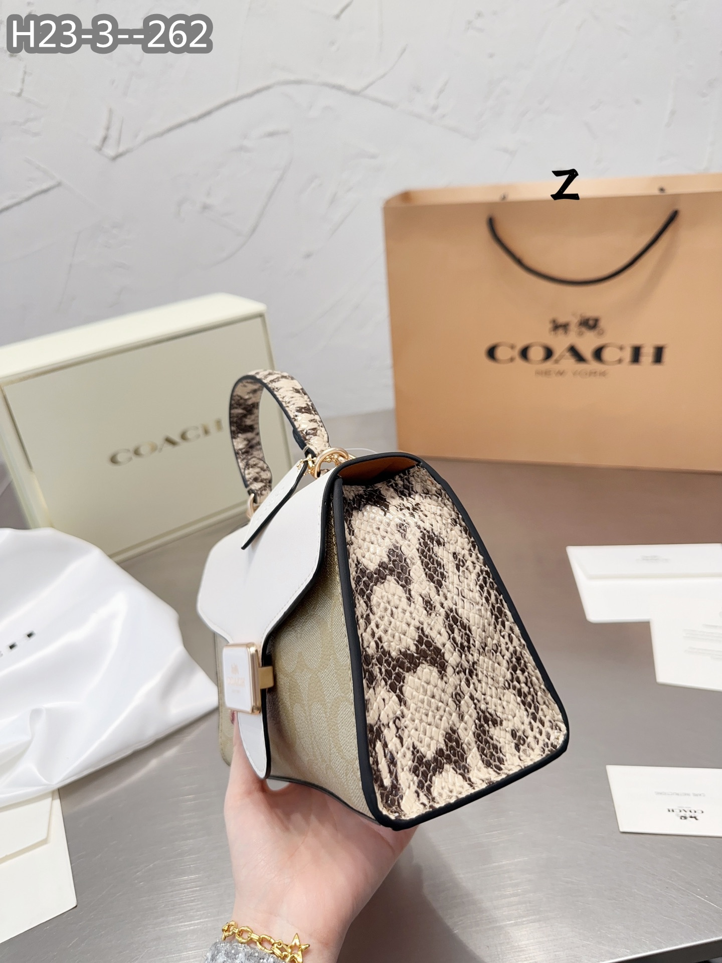 COACH 56.99$  code 306-6627-R gallery