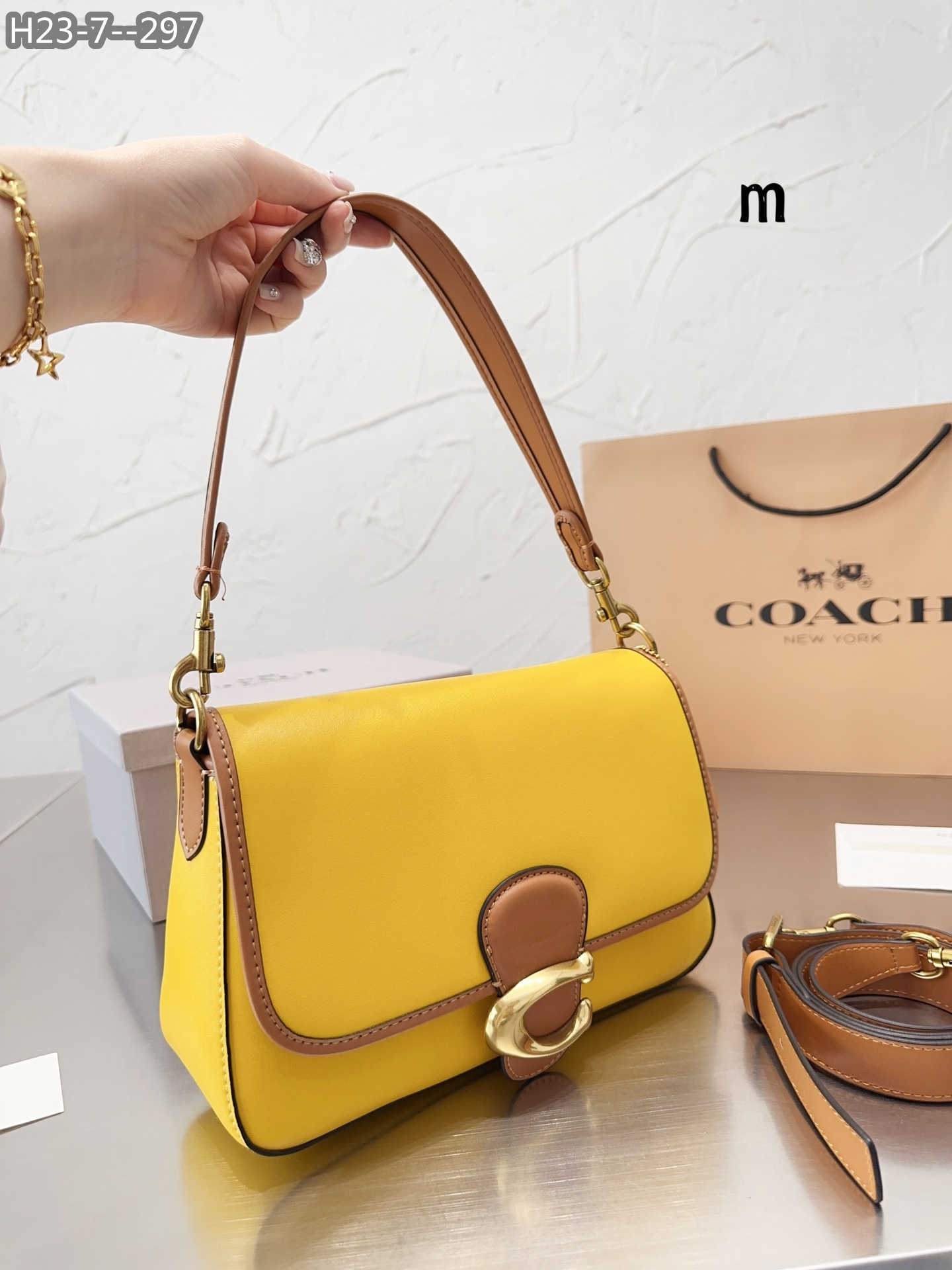 COACH 58.66$  code 306-6632-R gallery