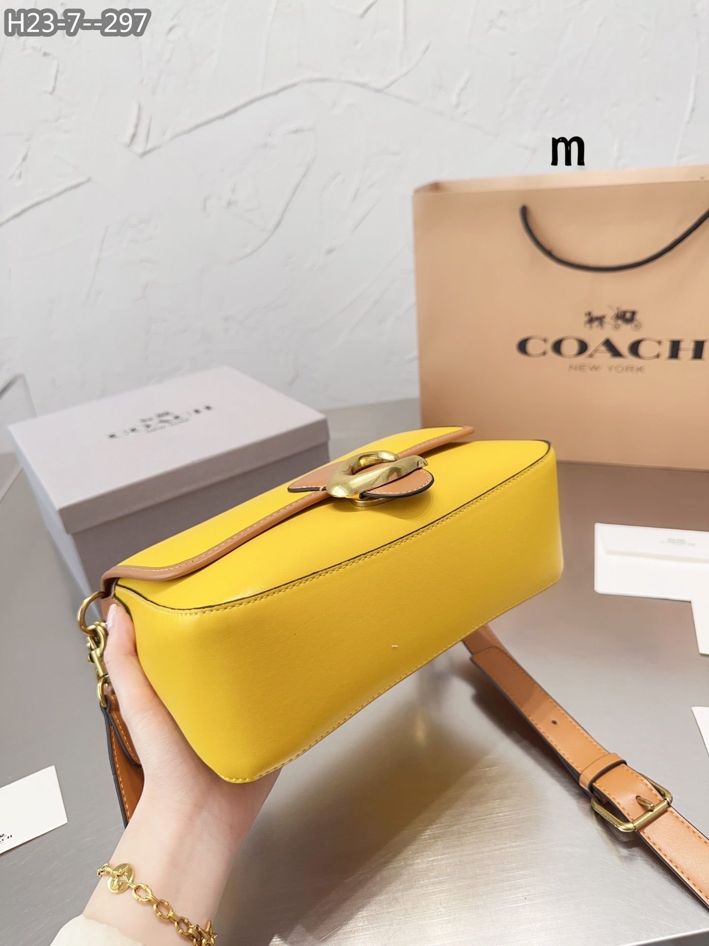 COACH 58.66$  code 306-6632-R gallery