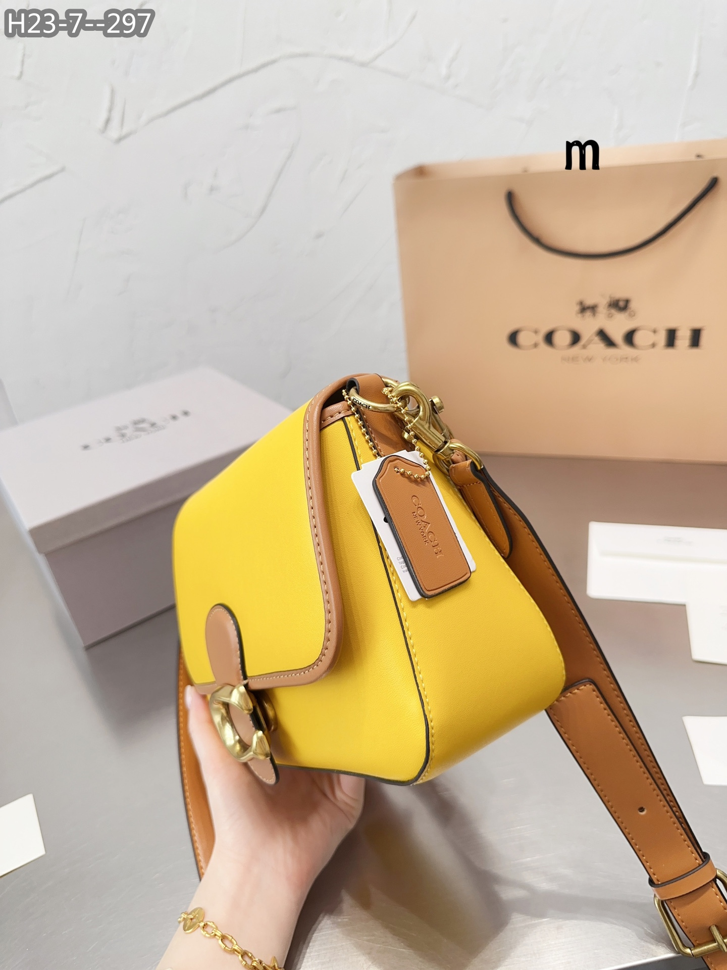 COACH 58.66$  code 306-6632-R gallery