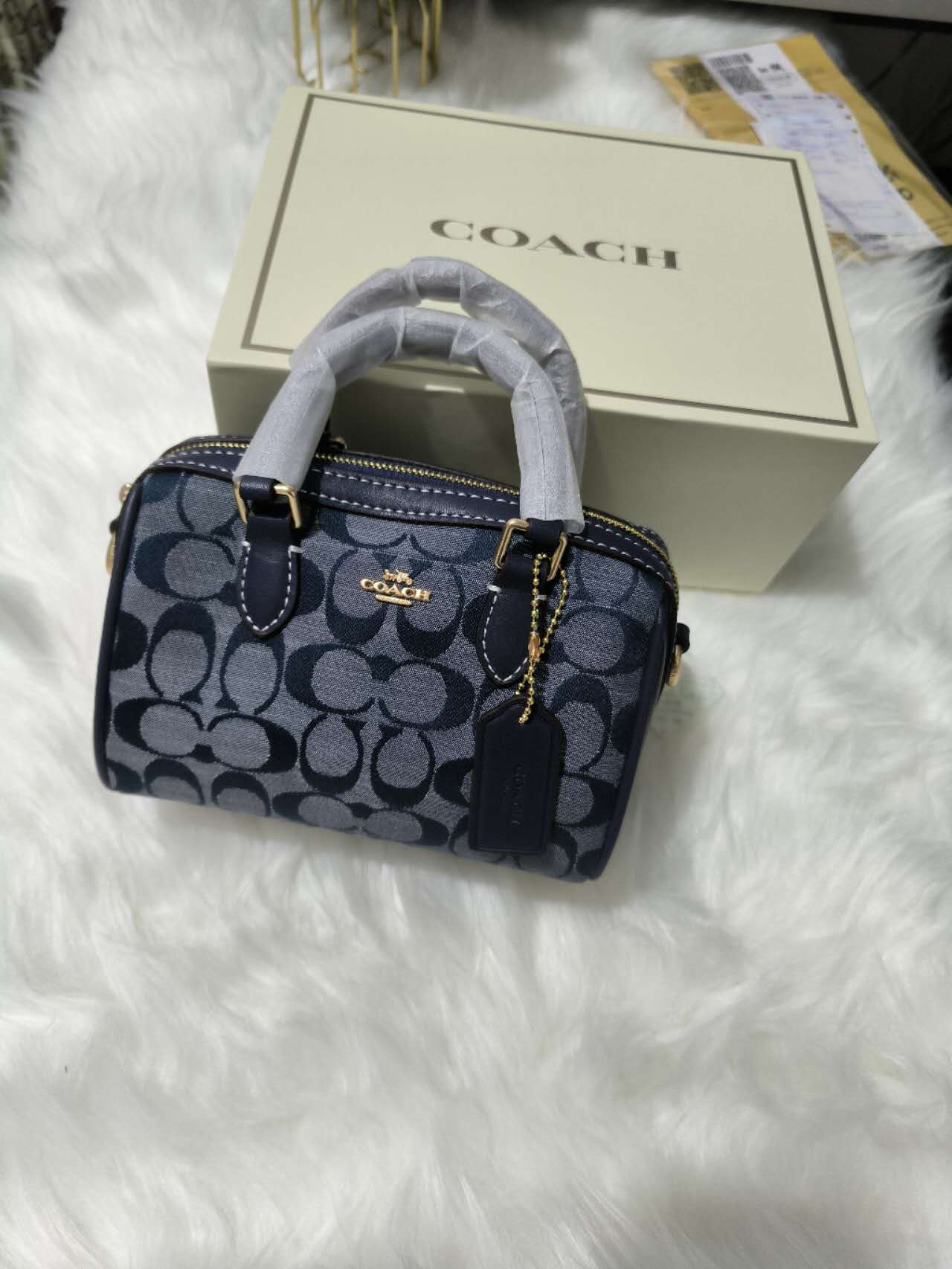 COACH  56.88$  code306- 6624-R gallery