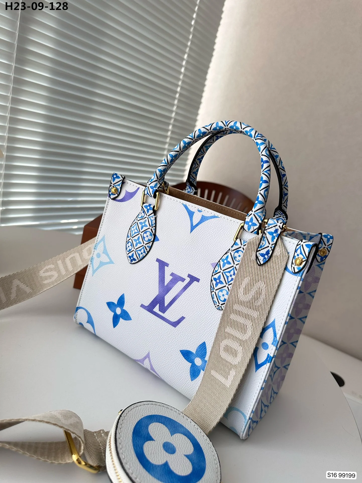 CODE:3820-478.88-66$-LV-WITH BOX gallery