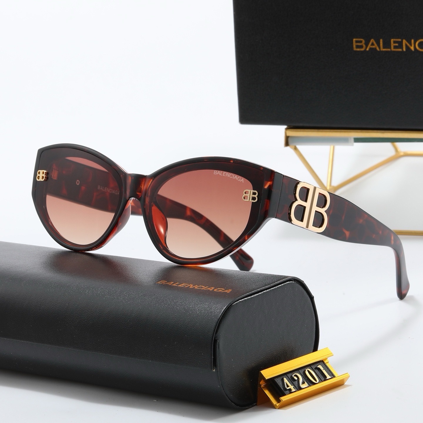 CV4216-CV4220，balenciaga sunglasses  22.99 gallery