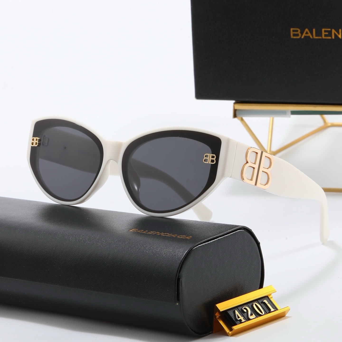 CV4216-CV4220，balenciaga sunglasses  22.99 gallery