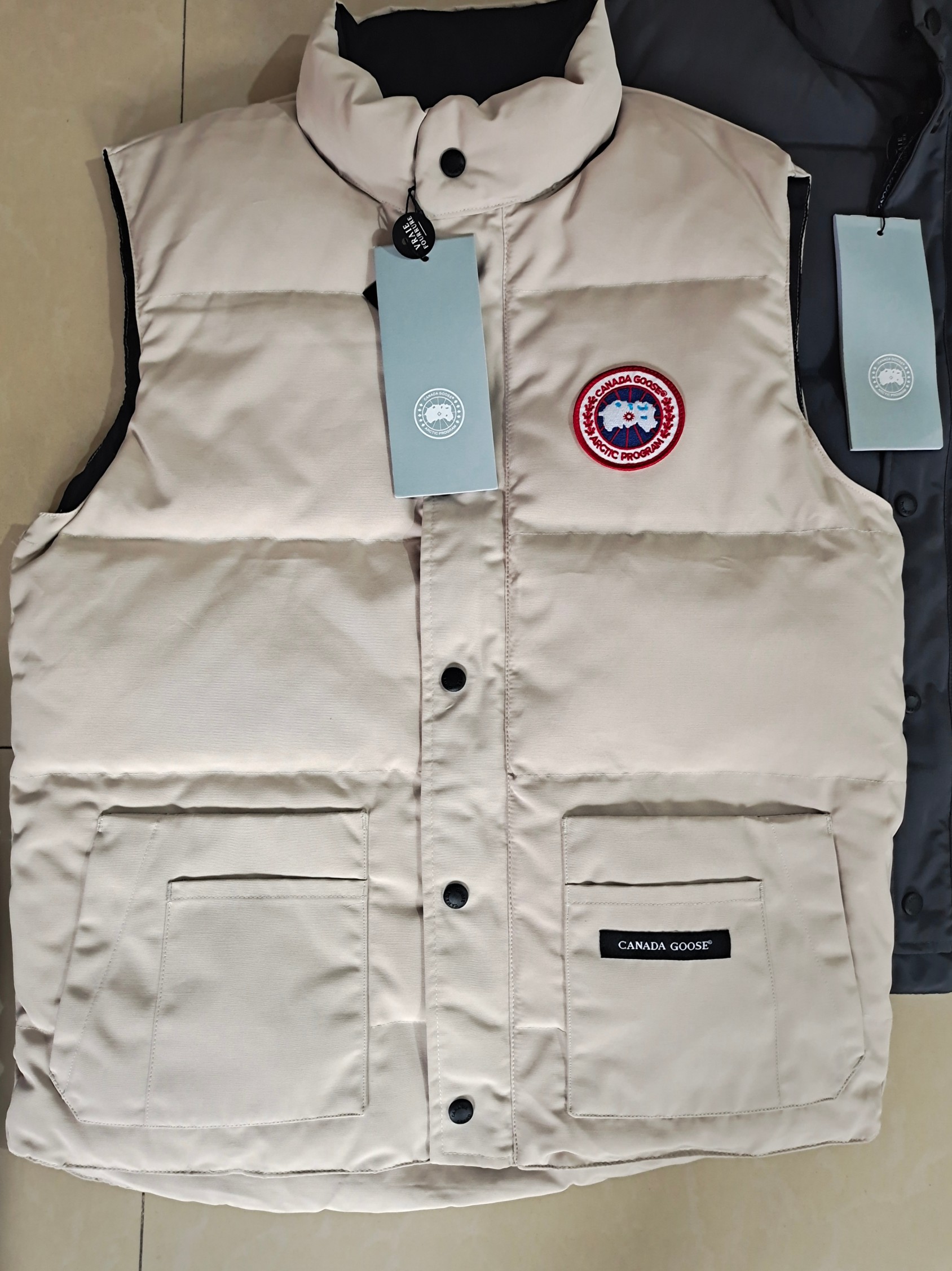 Canada Goose  62.58$    code 420-7269-R gallery