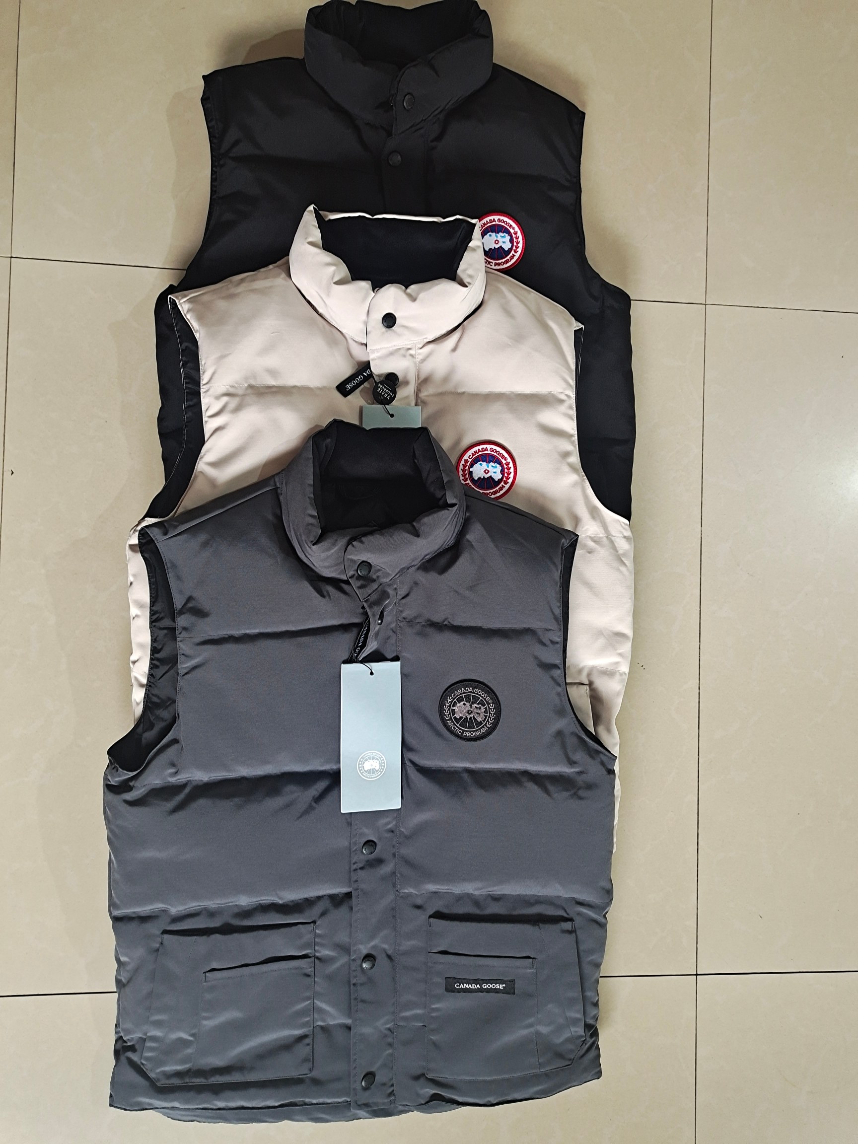 Canada Goose  62.58$    code 420-7269-R gallery