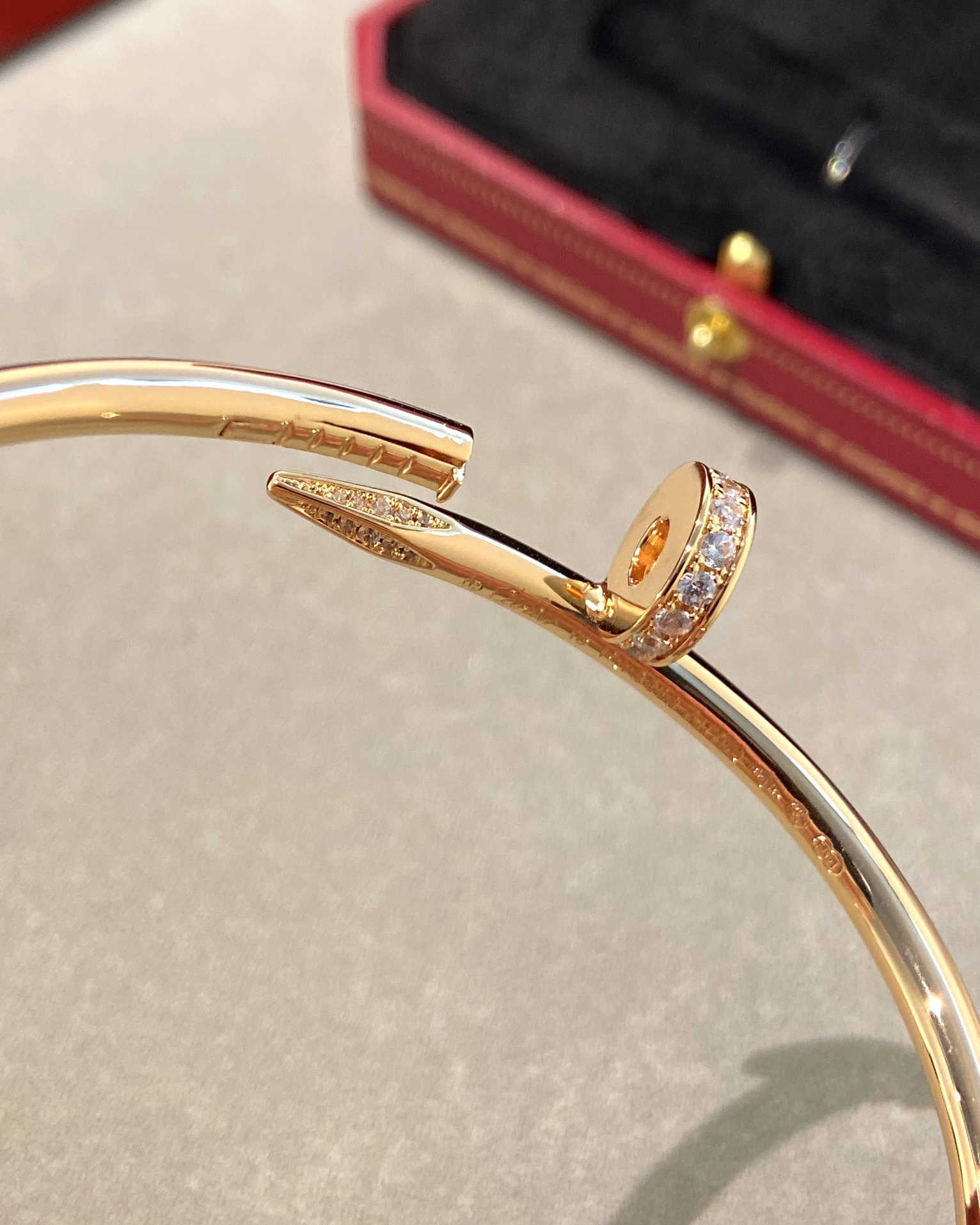 Cartier 47.33$  code 447-6647-R gallery