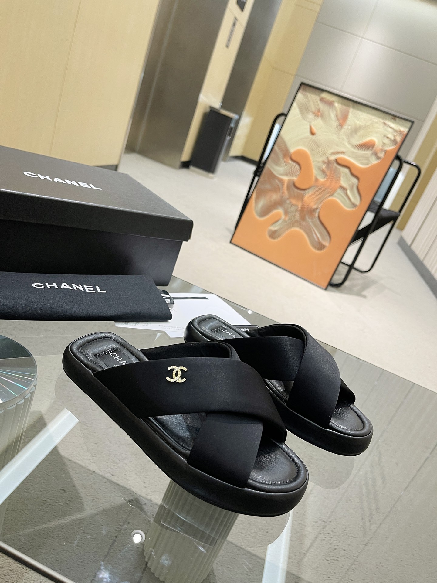 Chanel 46.99$ code 449-5869-R gallery