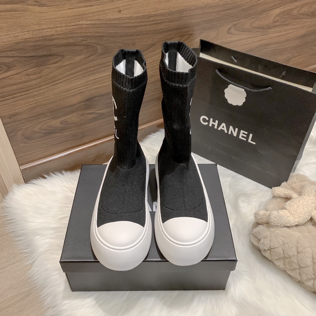 Chanel 49.61$   code 449-6274-R gallery