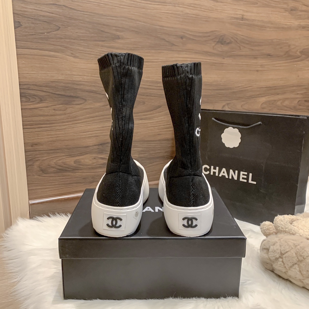 Chanel 49.61$   code 449-6274-R gallery