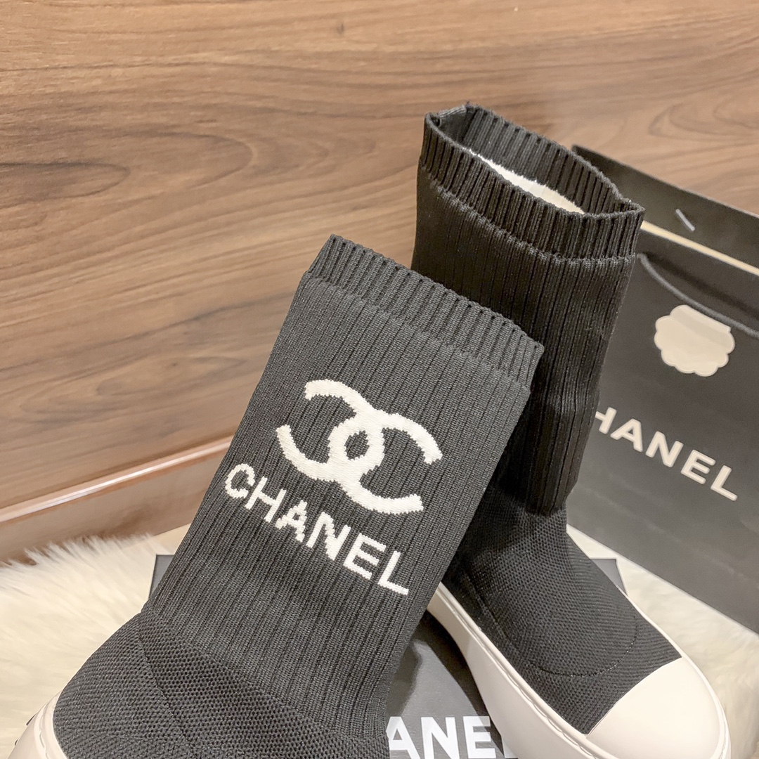 Chanel 49.61$   code 449-6274-R gallery