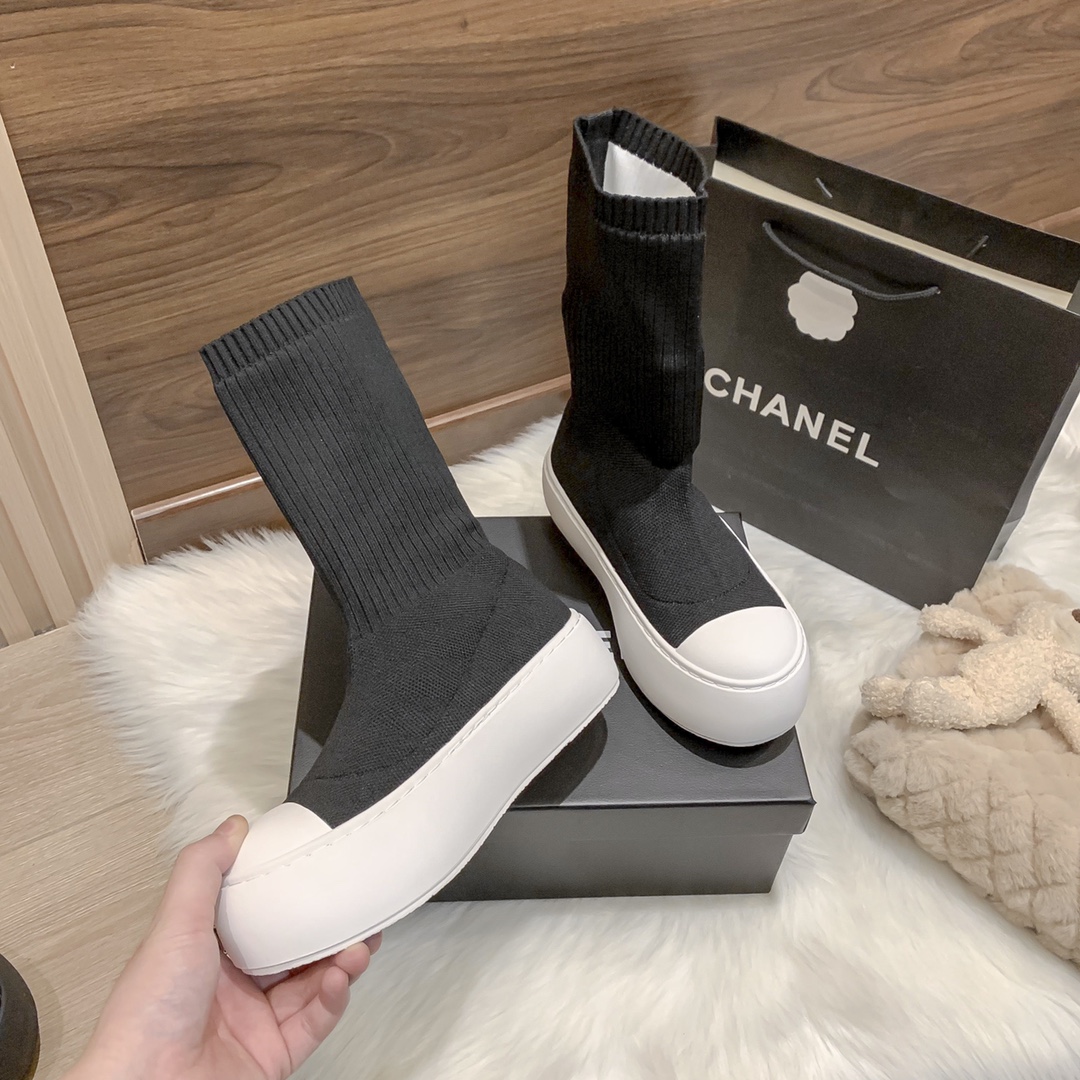 Chanel 49.61$   code 449-6274-R gallery