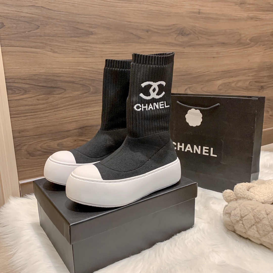 Chanel 49.61$   code 449-6274-R gallery