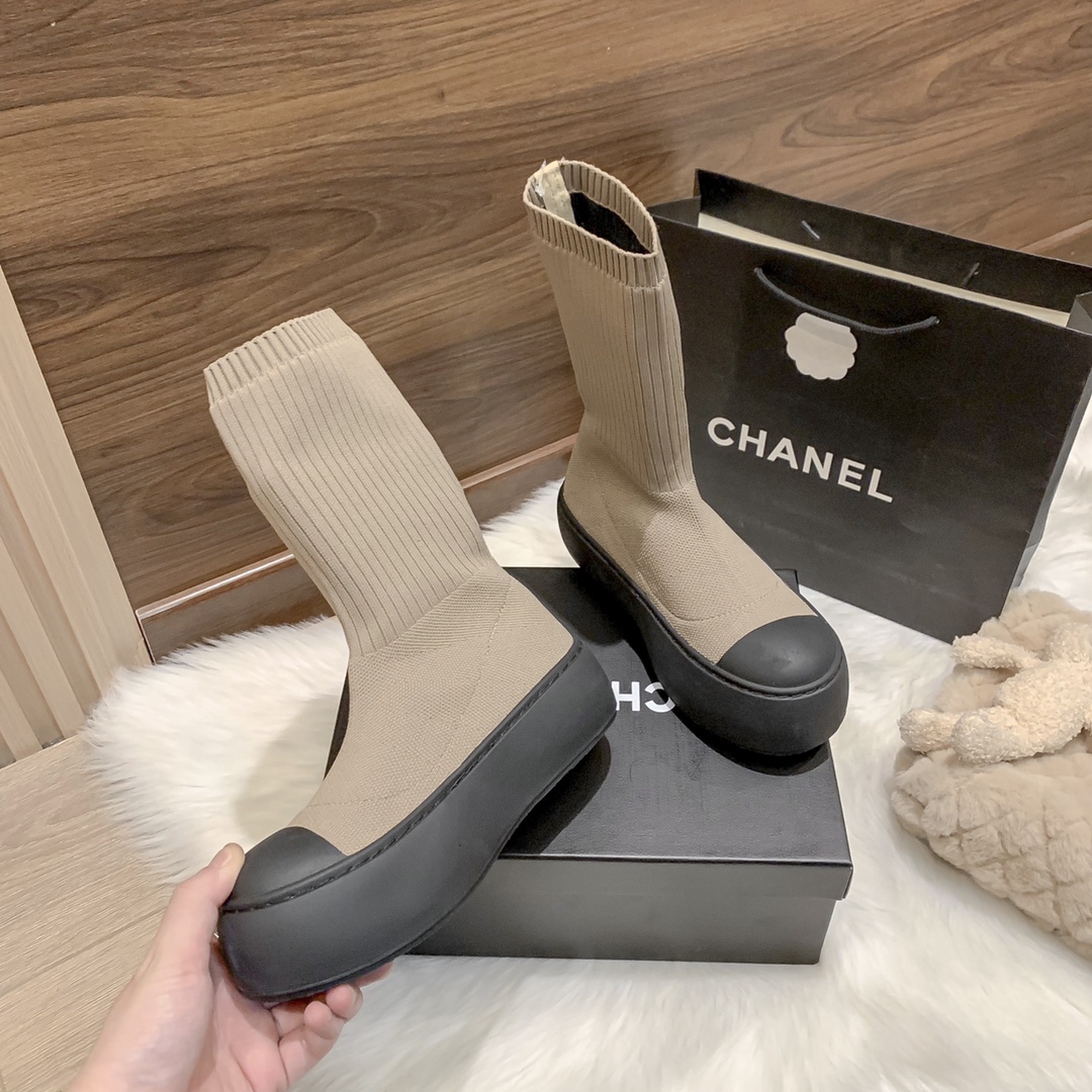 Chanel 49.61$   code 449-6274-R gallery