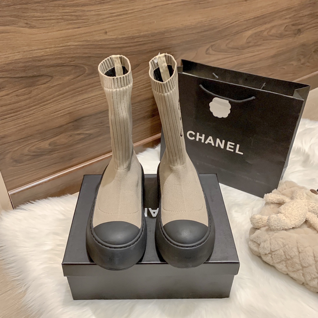 Chanel 49.61$   code 449-6274-R gallery