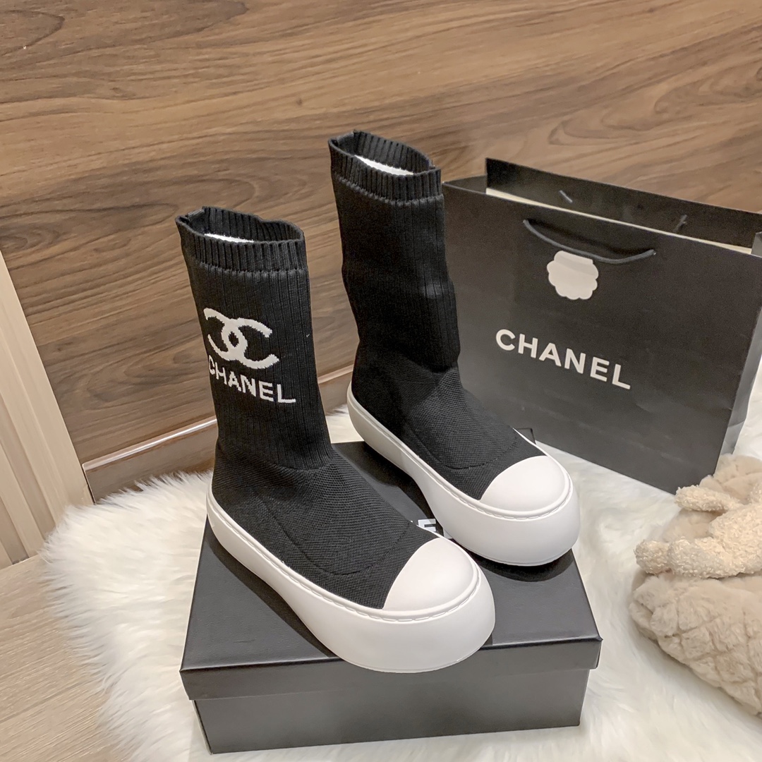 Chanel 49.61$   code 449-6274-R gallery