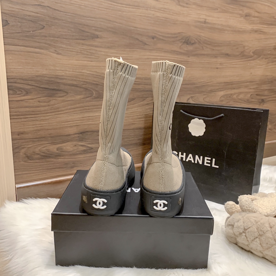 Chanel 49.61$   code 449-6274-R gallery