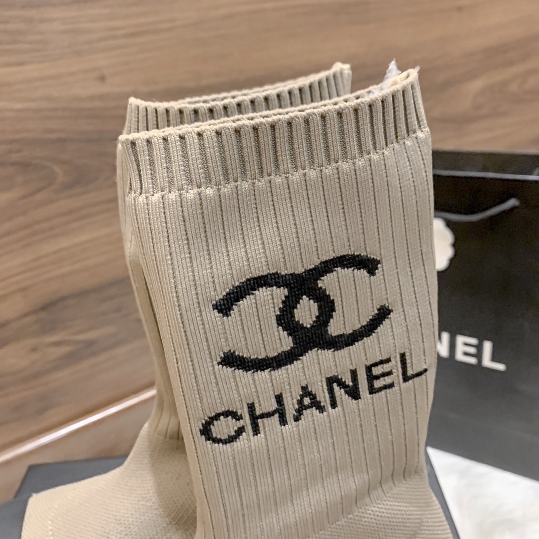 Chanel 49.61$   code 449-6274-R gallery