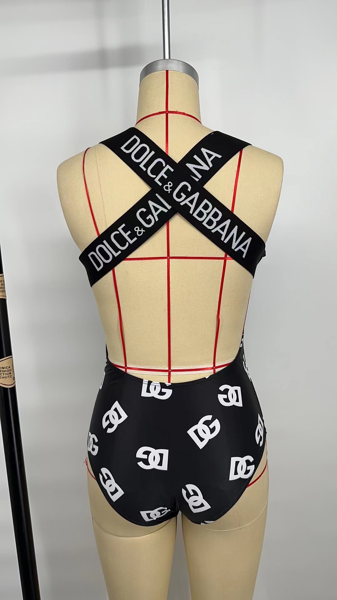 D&G $22 gallery