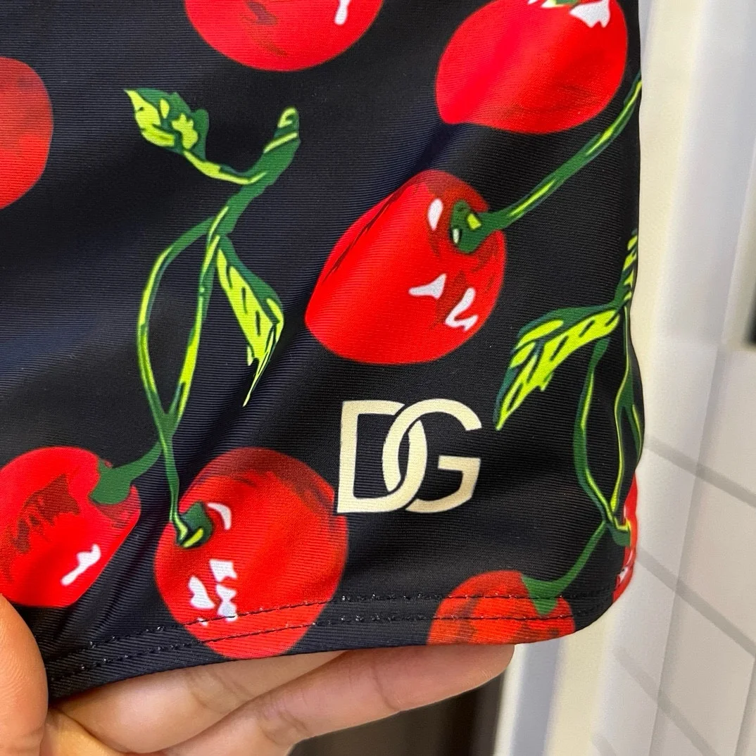 D&G $32 gallery