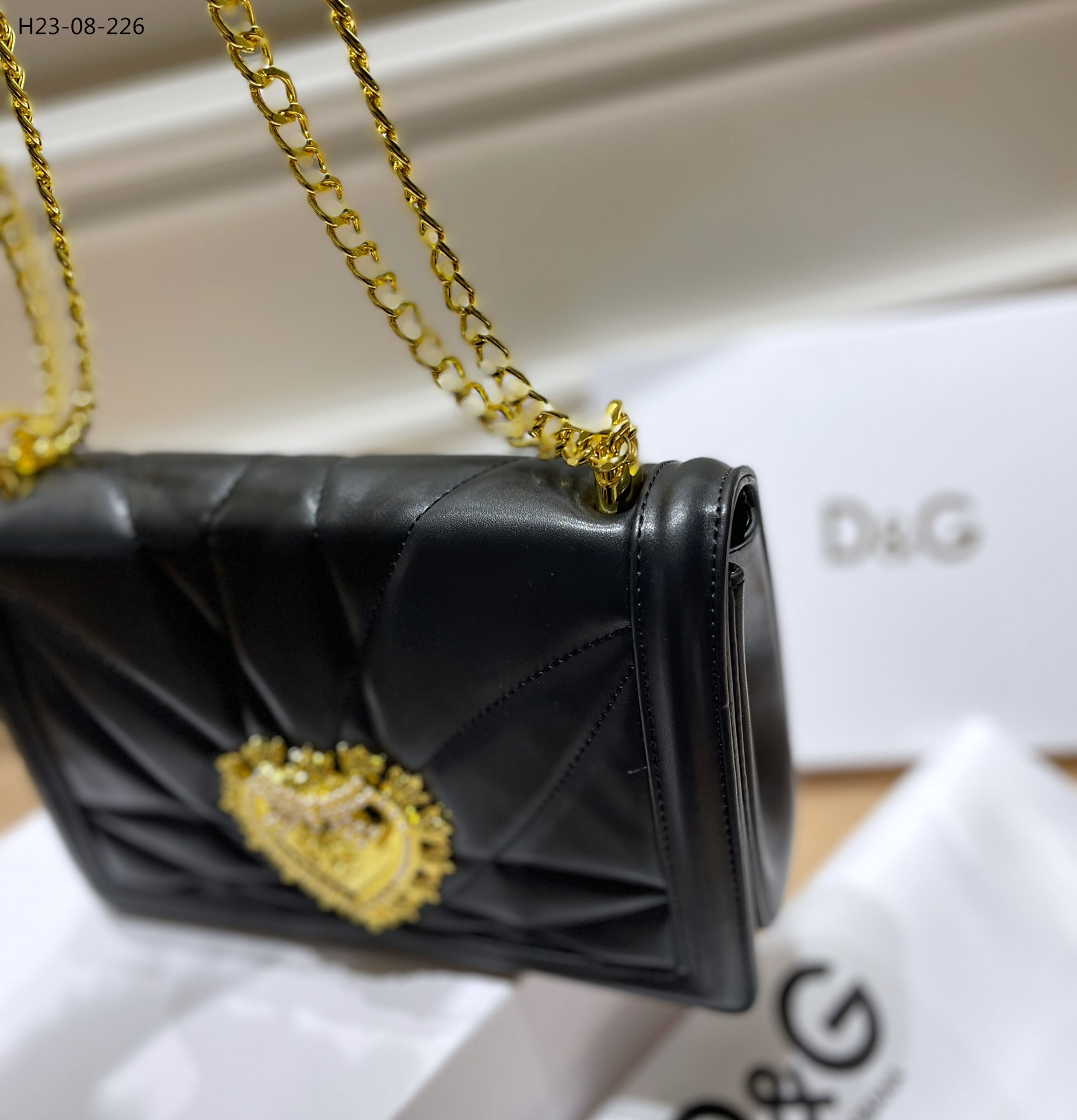 D&G $75 gallery