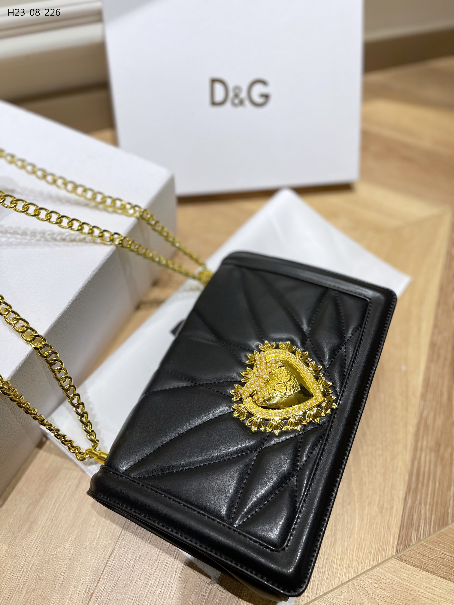 D&G $75 gallery