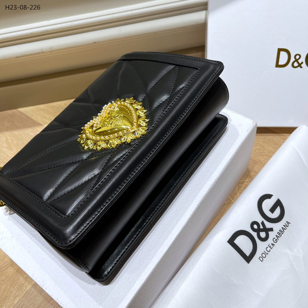 D&G $75 gallery