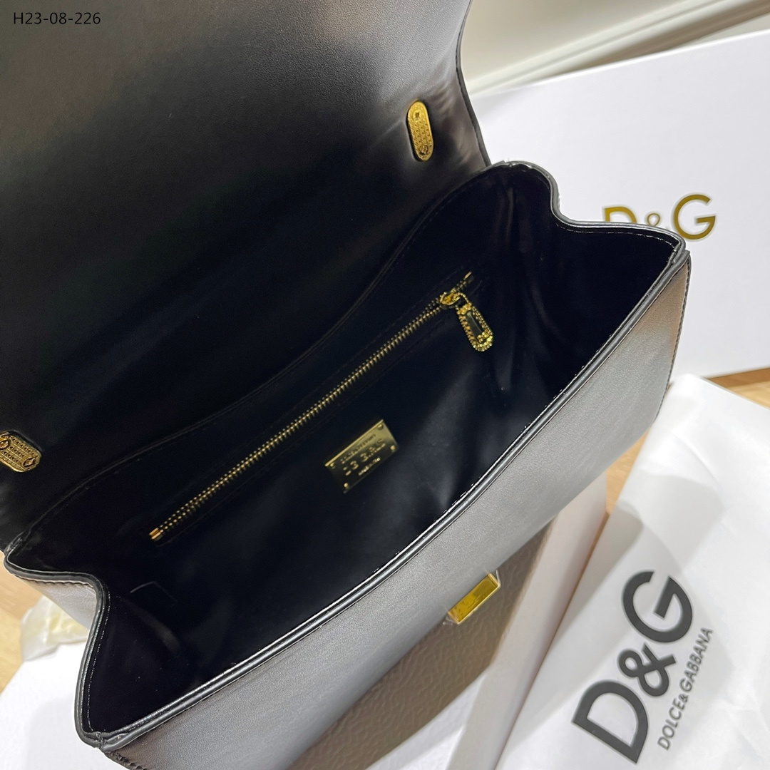 D&G $75 gallery