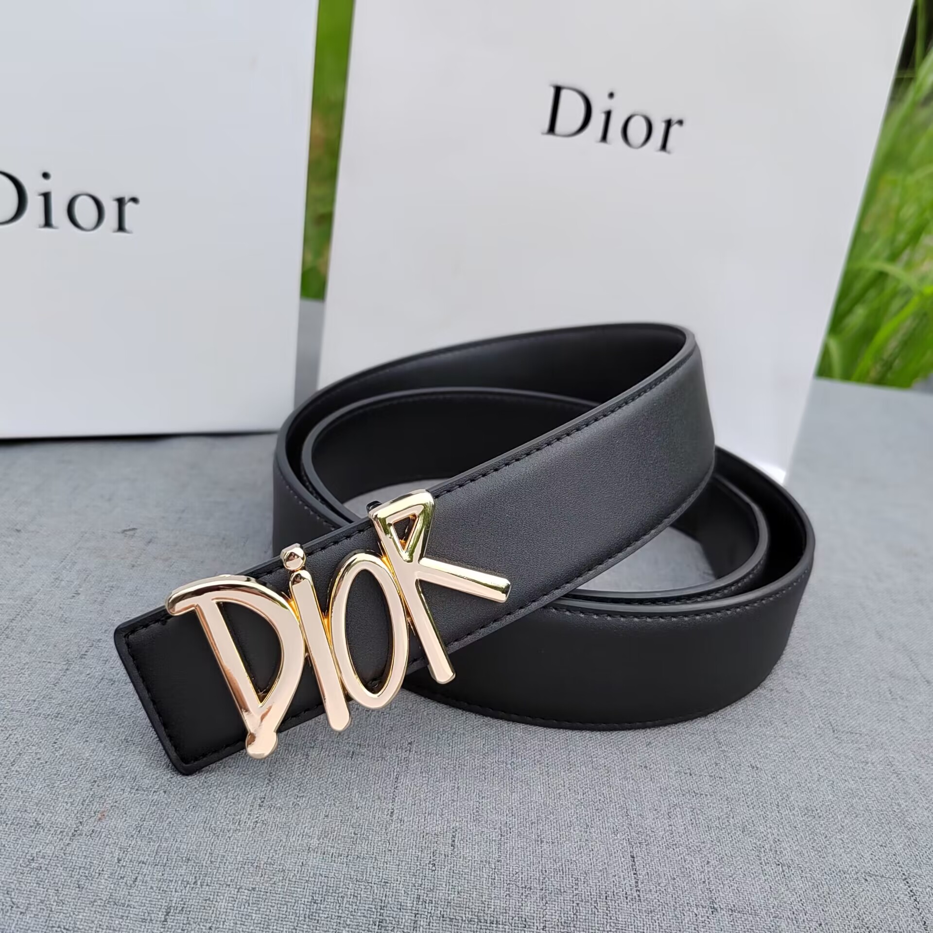 Dior 19.99$   code 454-9672-T gallery